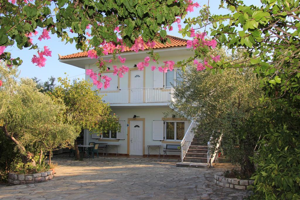 Eleni Houses Kómboi Buitenkant foto