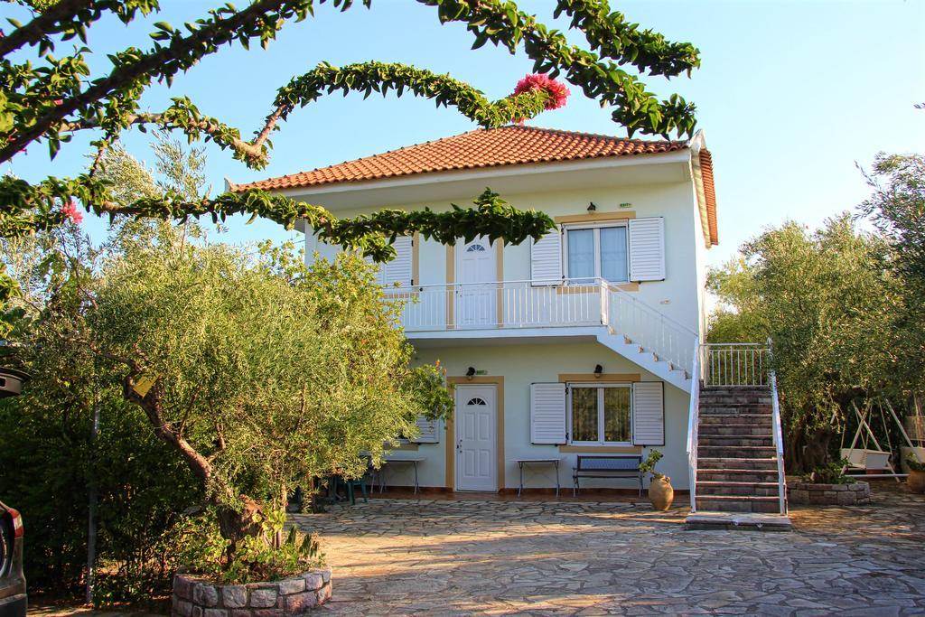 Eleni Houses Kómboi Buitenkant foto